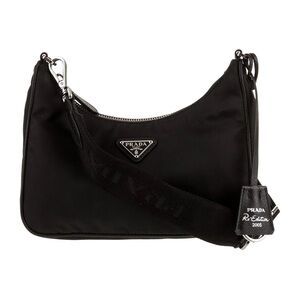 PRADA Nylon Re-Edition 2005 Shoulder Bag Black